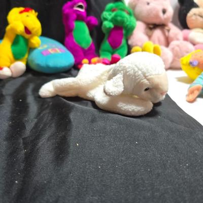 Huge assortment of plush characters - Disney - Looney toons - Barney % friends - animals - Ty and more