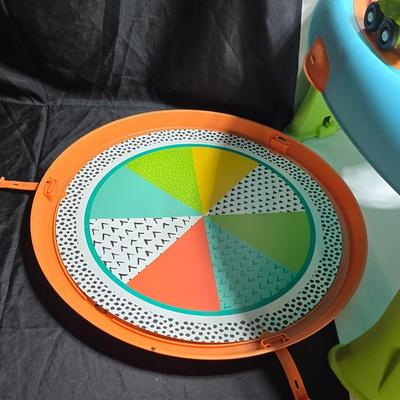 Sit, Spin & Stand Entertainer 360 Seat & Activity Table - Infantino