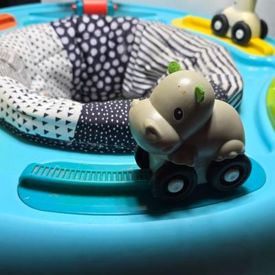 Sit, Spin & Stand Entertainer 360 Seat & Activity Table - Infantino