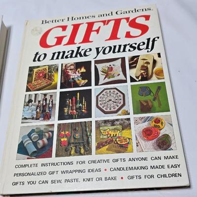 Craft books - Gifts - Beads - Easy crafts and others