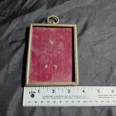 Metal gold framed picture frames