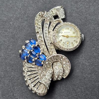 Vintage Vintage art deco DO Creations David Ornstein rhinestone brooch watch Aster watch with a vintage rhinestone heart brooch