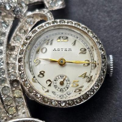 Vintage Vintage art deco DO Creations David Ornstein rhinestone brooch watch Aster watch with a vintage rhinestone heart brooch