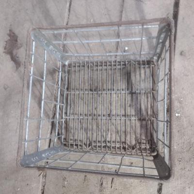 Vintage Pet Dairy Wire Milk Crate