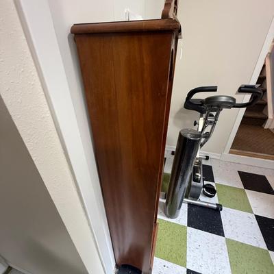 D2-Antique shelf