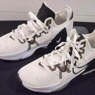 Sale Photo Thumbnail #106: Nike LeBron James Witness 6 White / BlackUS Size 11