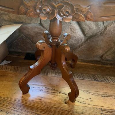 M39-Marble top antique table
