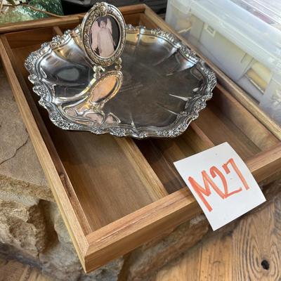 M27-Silver tray/wooden box