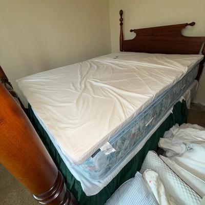 UP38.5 Mattress and boxspring