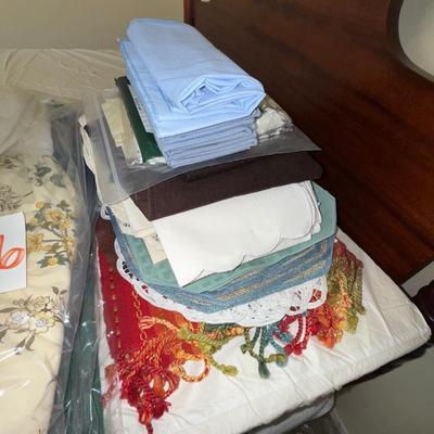 UP36-Linens