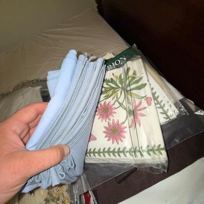 UP36-Linens