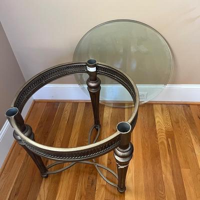 Biltmore Farms Homes Ornate Side Table (LR-BC)