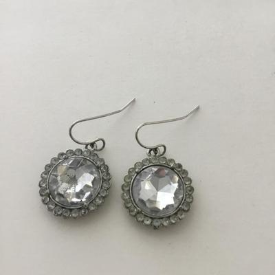 Silver tone beautiful fashion earrings