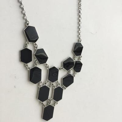 Beautiful silver tone black fashion necklace