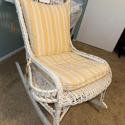 UP28-Wicker rocking chair