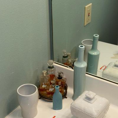 UP23-Perfume and extras