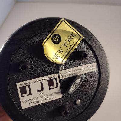 Sale Photo Thumbnail #341: Musical Snow Globe of New York City- Plays 'New York, New York'