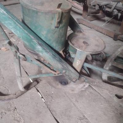 Vintage Oliver Push Planter