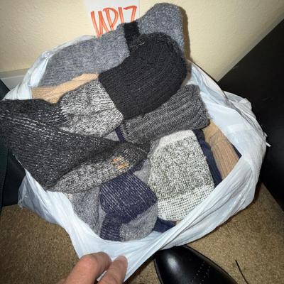 UP17-Shoes/socks