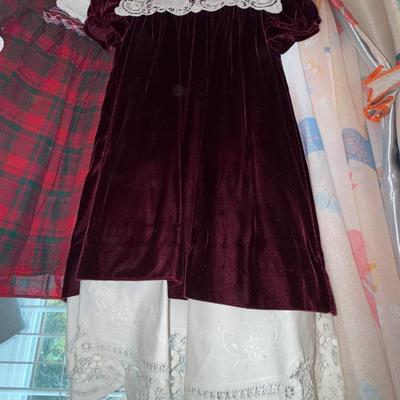 UP13-Vintage children’s clothes