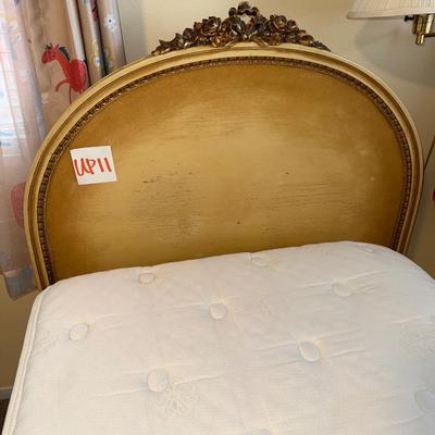 UP11-Antique twin bed