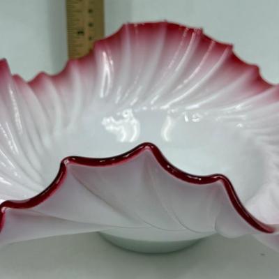 Sale Photo Thumbnail #152: Approx. 8.0" dia.  Ruffled edge, outside clear edge.  Very good condition.