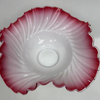 Sale Photo Thumbnail #156: Approx. 8.0" dia.  Ruffled edge, outside clear edge.  Very good condition.
