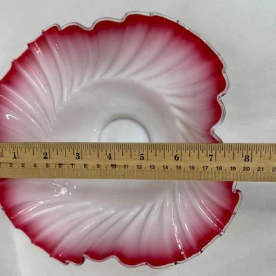 Sale Photo Thumbnail #150: Approx. 8.0" dia.  Ruffled edge, outside clear edge.  Very good condition.