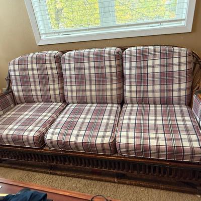 UP3-Rattan couch
