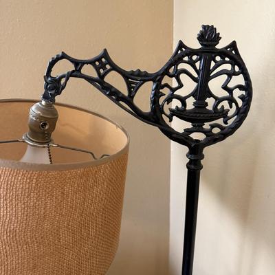 UP2-Antique floor lamp