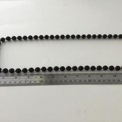 Black beaded fashion necklace