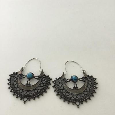 Beautiful unique fashion earrings
