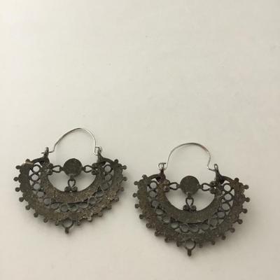 Beautiful unique fashion earrings