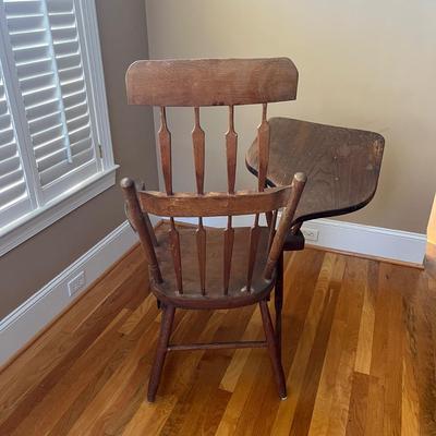 Windsor Comb Back Chair with Writing Desk (LR-BC)