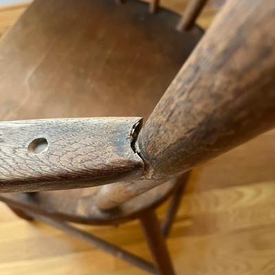 Windsor Comb Back Chair with Writing Desk (LR-BC)