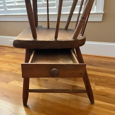 Windsor Comb Back Chair with Writing Desk (LR-BC)