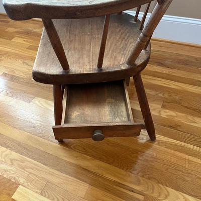 Windsor Comb Back Chair with Writing Desk (LR-BC)