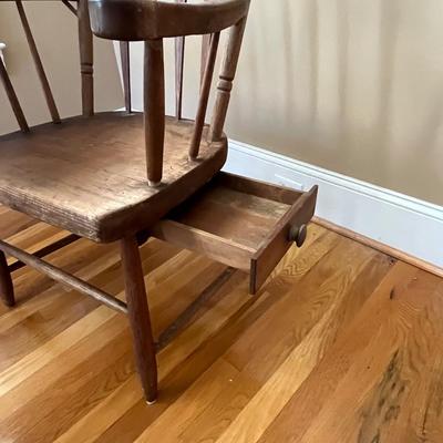 Windsor Comb Back Chair with Writing Desk (LR-BC)