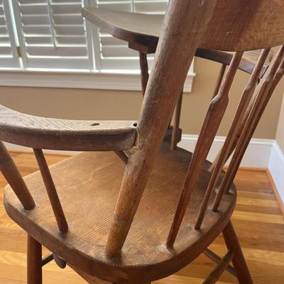 Windsor Comb Back Chair with Writing Desk (LR-BC)