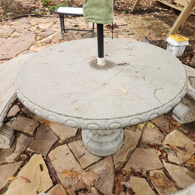 Concrete Round Table w 4 Benches 41" diameter table
