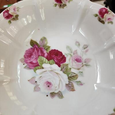 4 Vintage Collectable Plates Victoria Carlsbad Austria Made in Germany