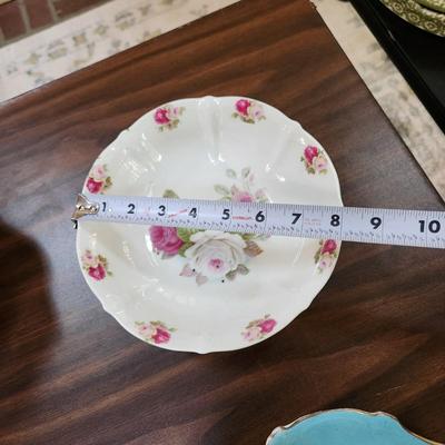 4 Vintage Collectable Plates Victoria Carlsbad Austria Made in Germany