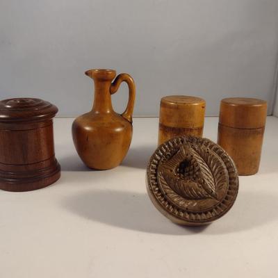 Sale Photo Thumbnail #450: Collection of Wooden House Wares/Home Decor