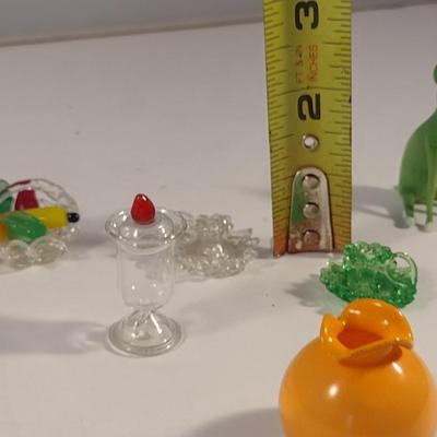 Sale Photo Thumbnail #498: Collection of Vintage Miniature Glass Figurines.  Please see all pictures for condition- dog has chipped ear and tail.