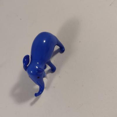 Sale Photo Thumbnail #515: Collection of Antique Miniature Glass Figurines.  Please review pictures carefully- items may have chipping/missing parts.