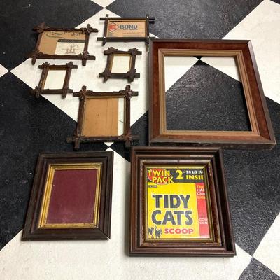 LOT 67: Collection of Vintage / Antique Picture Frames