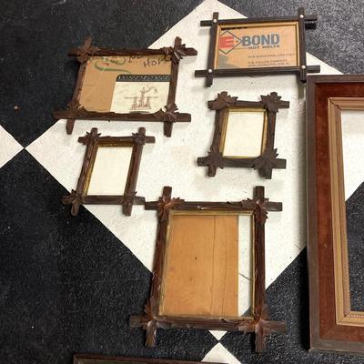 LOT 67: Collection of Vintage / Antique Picture Frames