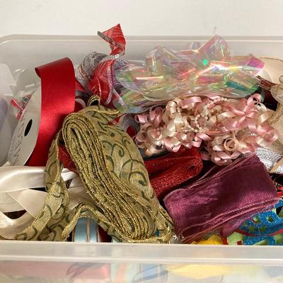 LOT 72: Collection of Sewing Notions / Crafting Tools and Supplies