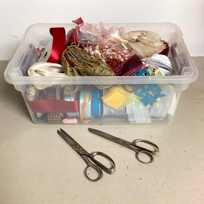 LOT 72: Collection of Sewing Notions / Crafting Tools and Supplies