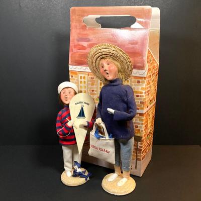 LOT 76: Byers' Choice Ltd. The Carolers - Jekyll Island and Mackinac Island Figurines and Box